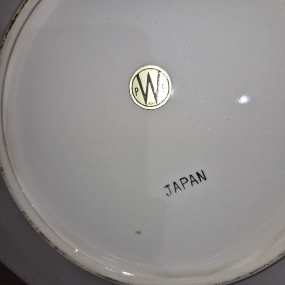 Vintage Tilson Japan Soup Tureen set featuring the "Blue Onions" Pattern - Picture 5 of 5